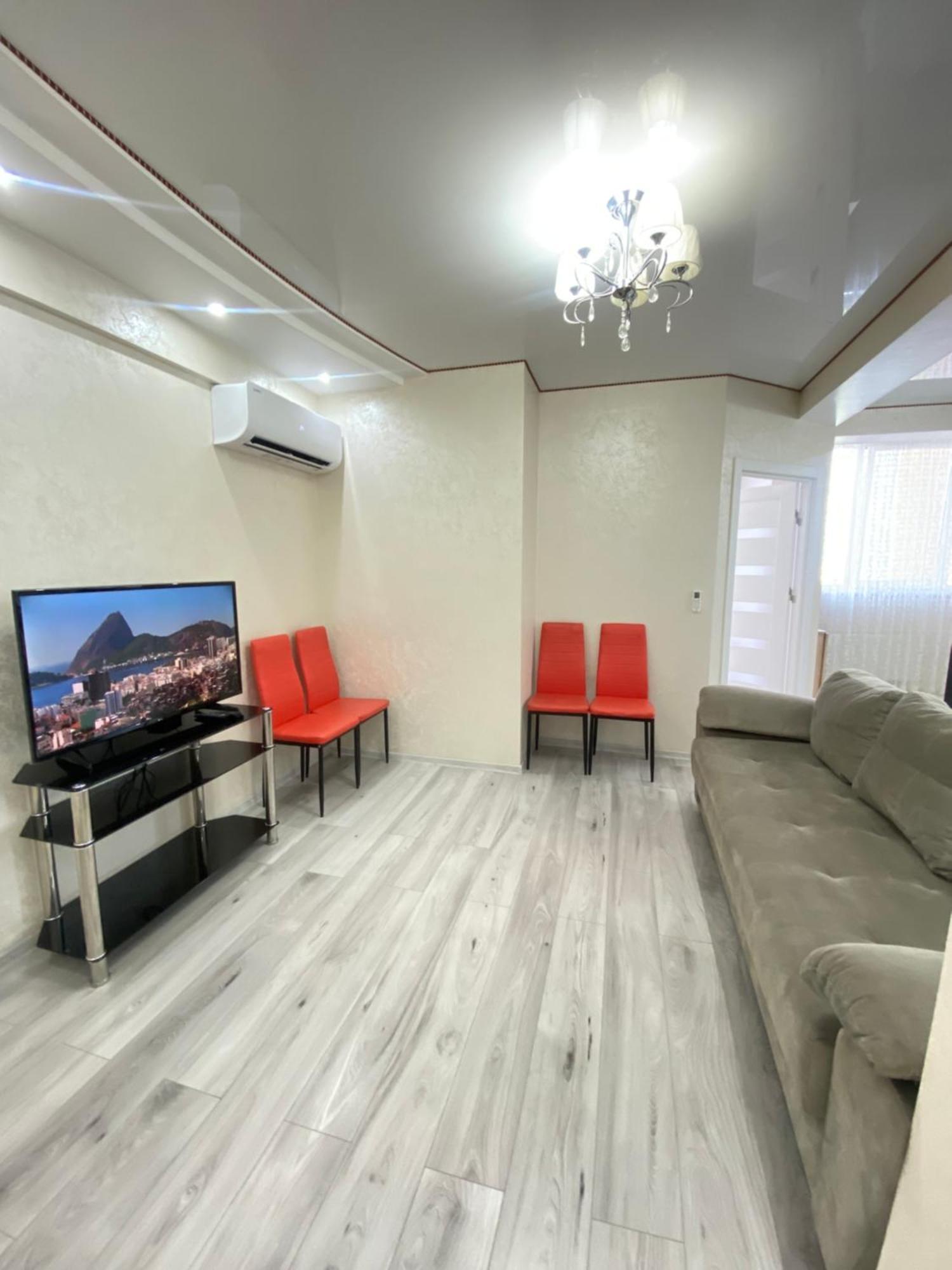 Rentnow Family Large Near Airport Apartment